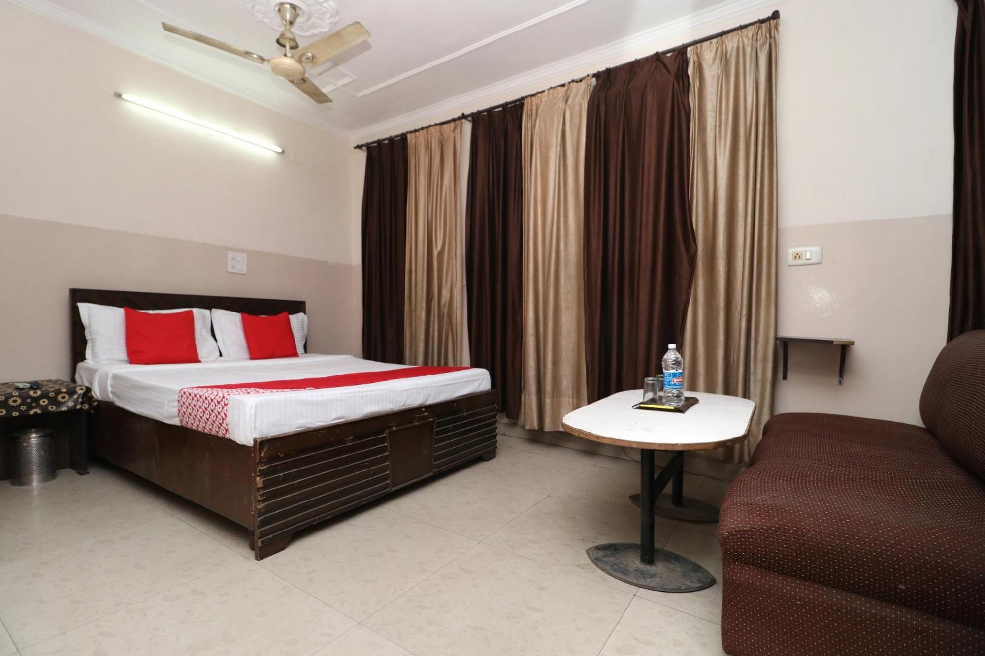 Hotel O Ashoka Residency Chandīgarh Eksteriør billede